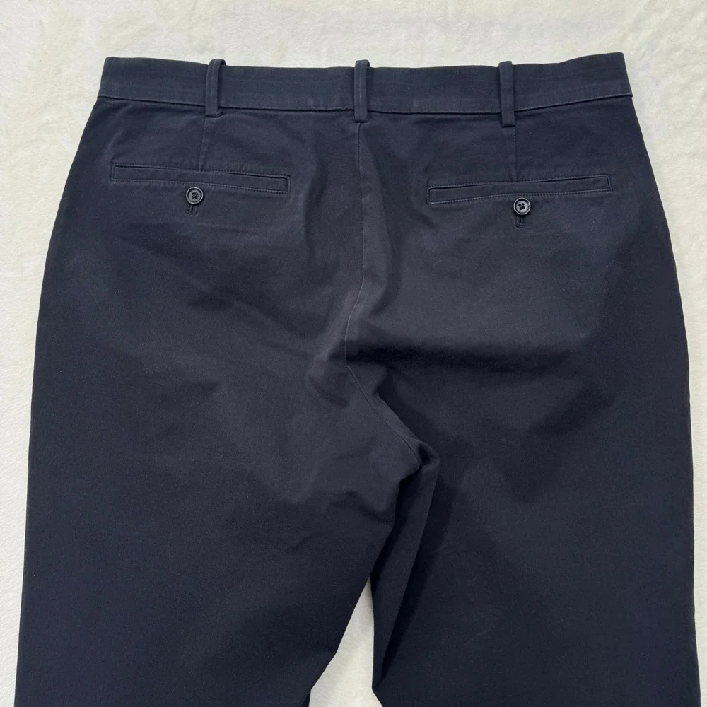 Uniqlo Chino Pants Mens Medium Black Slim Fit Stretch Cotton Flat Front